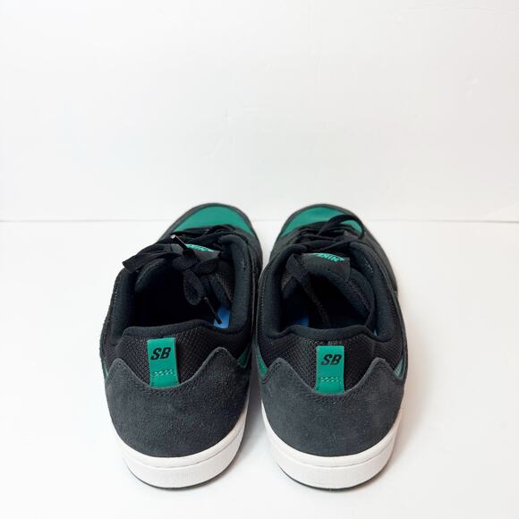 Nike SB Alleyyoop Black Green Sneakersw Size 13 NWOT main image 4